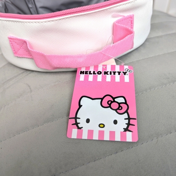 Hello Kitty Bundle - Tumbler, Lunch Bag and Jelly Sandals - Picture 14 of 16